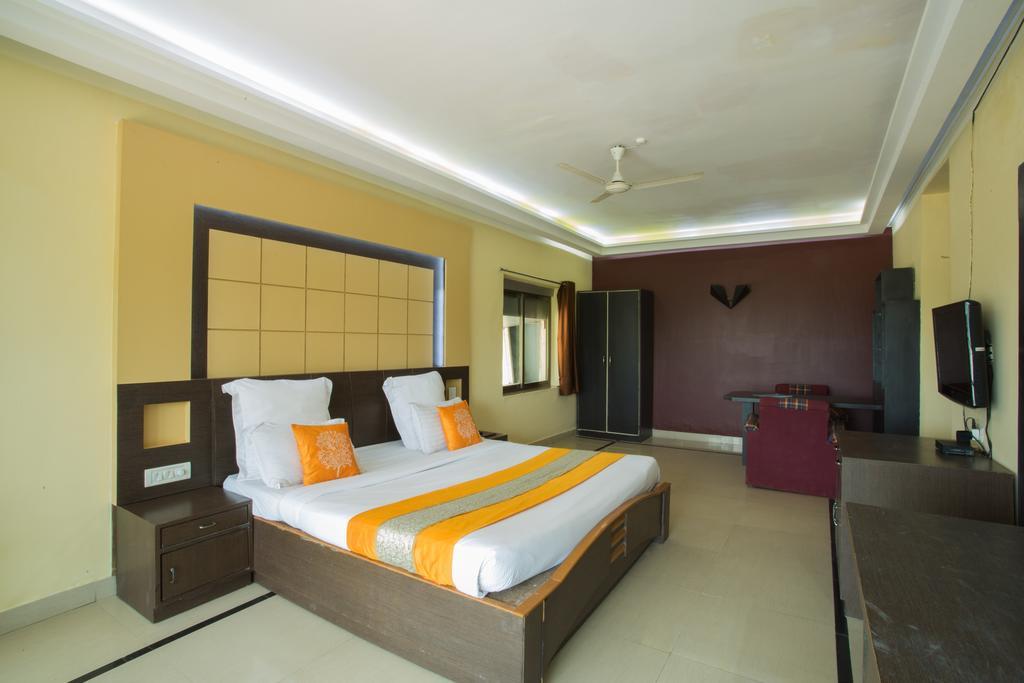 Silver Sands Beach Resort Colva Exteriör bild