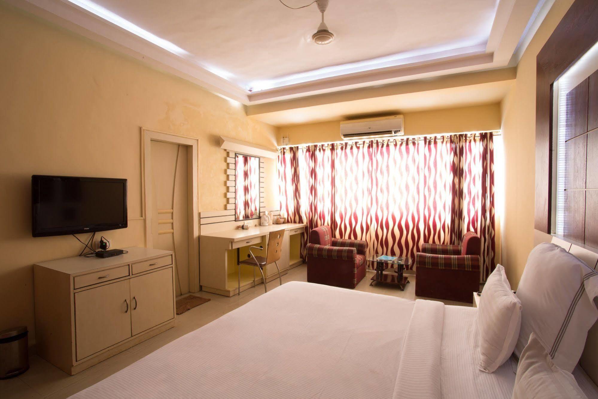 Silver Sands Beach Resort Colva Exteriör bild