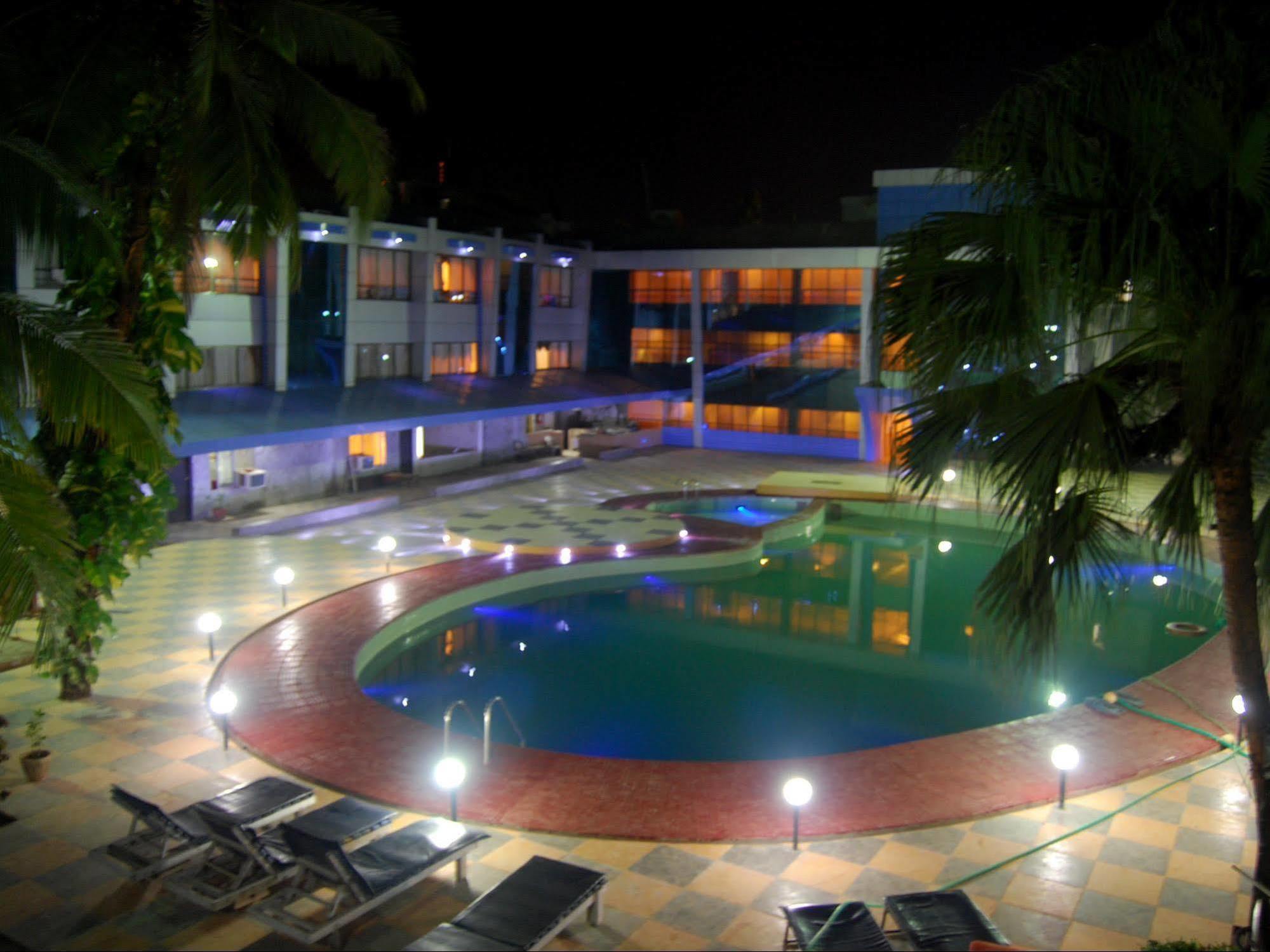 Silver Sands Beach Resort Colva Exteriör bild